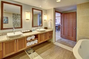 Bathtub, hair dryer, towels