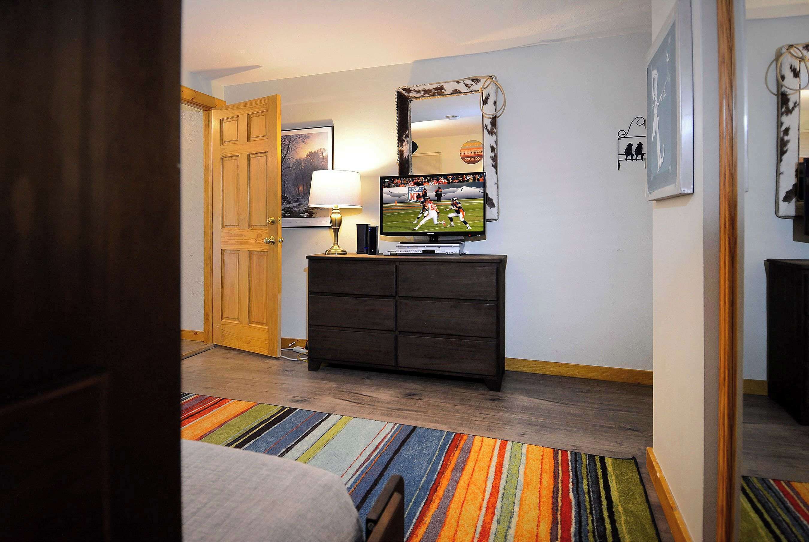4 habitaciones, tabla de planchar con plancha, cuna de viaje y wifi 
