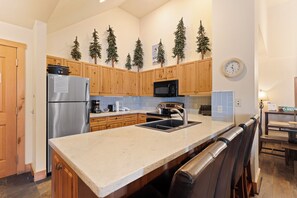 Fridge, microwave, oven, stovetop - Ideally Located Condo in River Run Close to Gondola, Shops, and Dining! (Keystone)