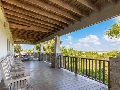 Van Horne Villa | Beautiful Home, Ocean Views!