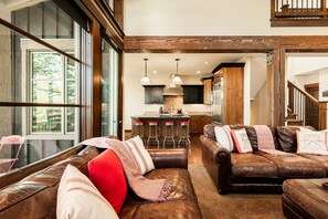 TV, fireplace, stereo