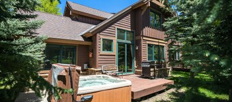Highland Greens Fairway Townhome: Hot Tub, Views