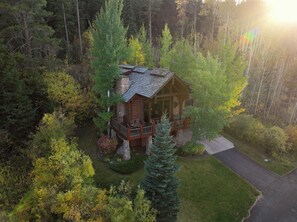 Exterior - Blue Winged Olive Log Cabin Magnificence in Victor, ID w/ A/C, Borders Forest (Victor)