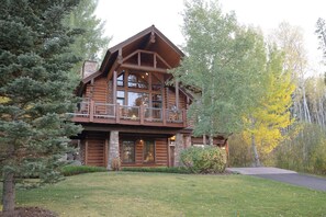 Exterior - Blue Winged Olive Log Cabin Magnificence in Victor, ID w/ A/C, Borders Forest (Victor)