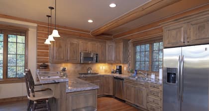 Huvila Luxury on Teton Springs - vuodepaikkoja 12 - lähellä Jackson Hole!