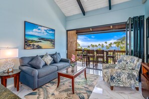 TV, DVD player - Maui Vista #1-418 Ocean View/Pickle Ball Courts, 100 Yards to the Beach, Wifi (Kihei)