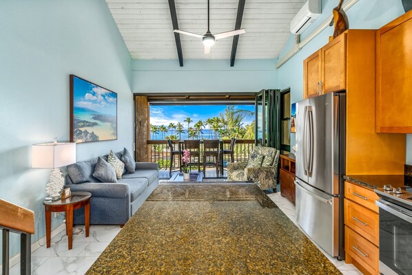 Fridge, microwave, oven, stovetop - Maui Vista #1-418 Ocean View/Pickle Ball Courts, 100 Yards to the Beach, Wifi (Kihei)