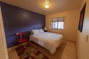 3 bedrooms, iron/ironing board, Internet, bed sheets - Dog Friendly Salida Sol - Walk to Everything! (Salida)