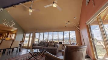 TV, fireplace, DVD player, stereo
