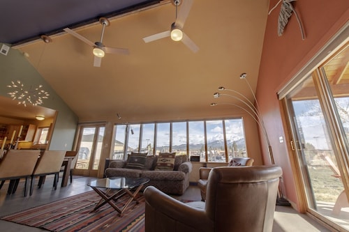 Dog Friendly Salida Sol - Walk to Everything!