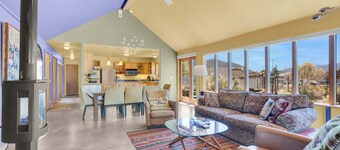 • Dog Friendly • Walk to Everything • Great Outdoor Space!