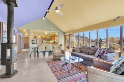• Dog Friendly • Walk to Everything • Great Outdoor Space!