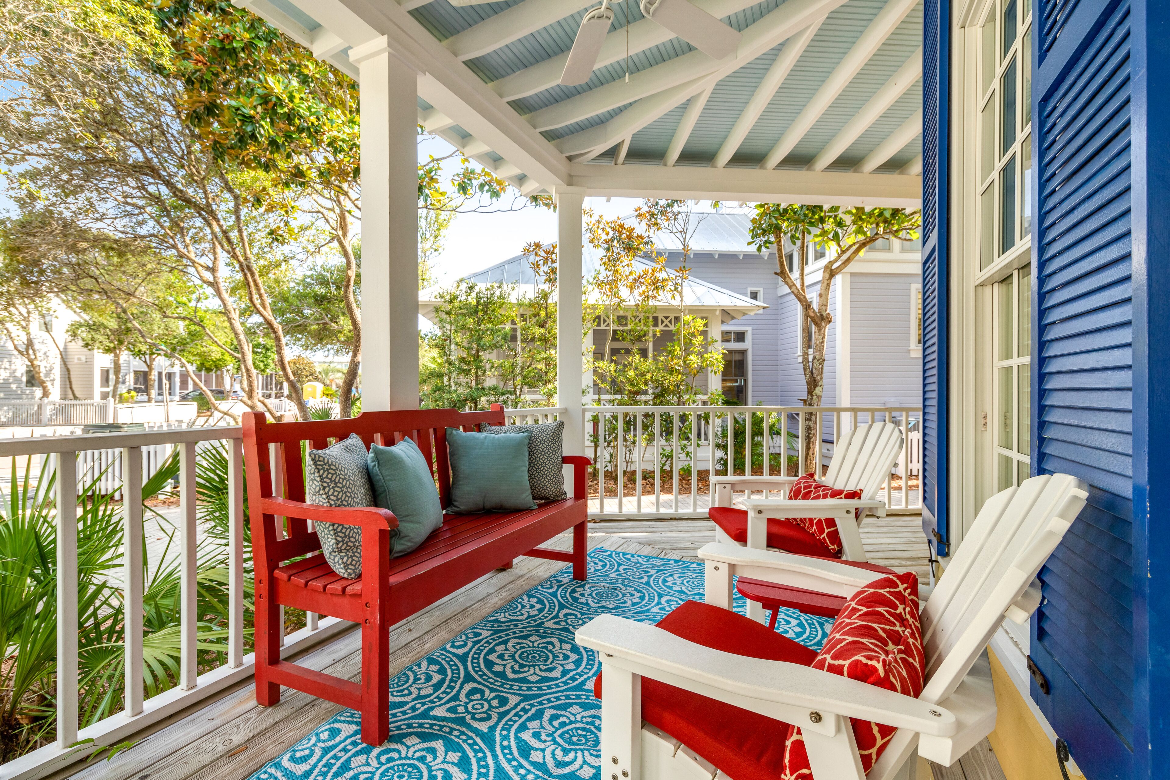 Dog-friendly beachside home with pool access & chef's kitchen - near square