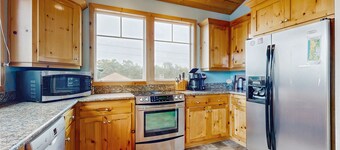 Dog-friendly Neskowin Village home w/ ocean views, private hot tub, & patio