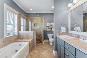 Combined shower/tub, jetted tub, hair dryer, towels