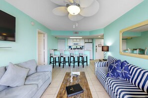 TV - Sunrise Suites Condo with Balcony - Shared Pool, Hot Tub, Tennis, Free Parking (Key West)