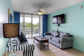 TV - Sunrise Suites Condo with Balcony - Shared Pool, Hot Tub, Tennis, Free Parking (Key West)