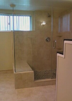 Hair dryer, towels