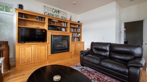 TV, DVD player