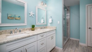 Combined shower/bathtub, hair dryer, towels - Penthouse ~ Gulf Views ~ Balcony ~ Resort Pool (Miramar Beach)