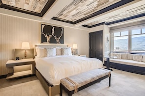 1 bedroom, in-room safe, desk, iron/ironing board - Luxury Ritz Carlton 1BR Residence - Ski-in/out & Private Laundry (Beaver Creek)
