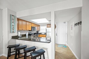 Fridge, microwave, dishwasher, coffee/tea maker