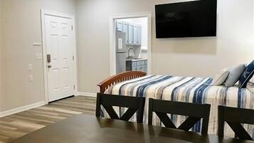 4 bedrooms, internet, bed sheets