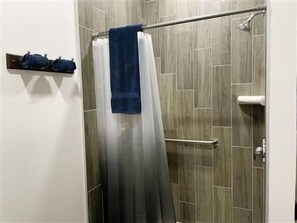 Duschwanne, Handtücher