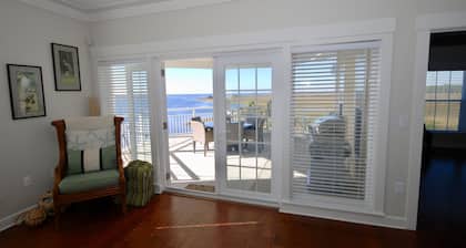 Gulf Breeze Condo #201- Private Boat Ramp! WiFi! NO DOCK THIS SCALLOP SEASON!