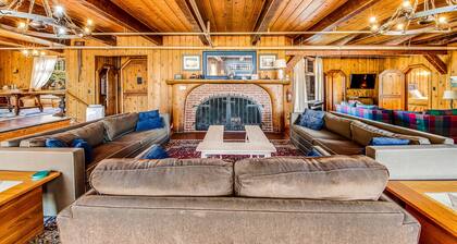 Dog-Friendly Home with Sea Views on Little Beach and Half-Mile to the Ocean