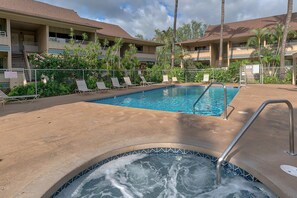 Pool - Kihei Bay Vista #A-103 Ocean View, Near Beach, A/C and Fans, Great Rates (Kihei)