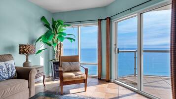 TV connectée, vidéothèque, chaîne hi-fi