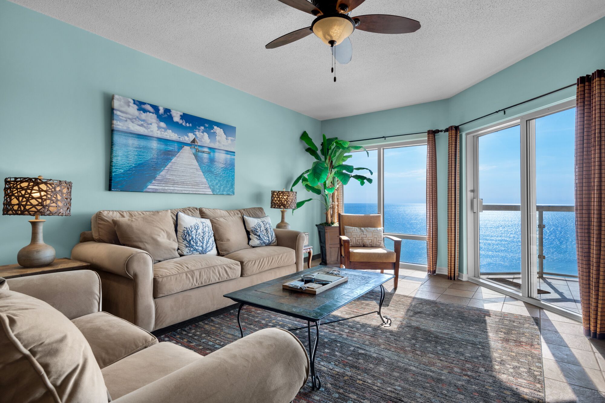 TV connectée, vidéothèque, chaîne hi-fi