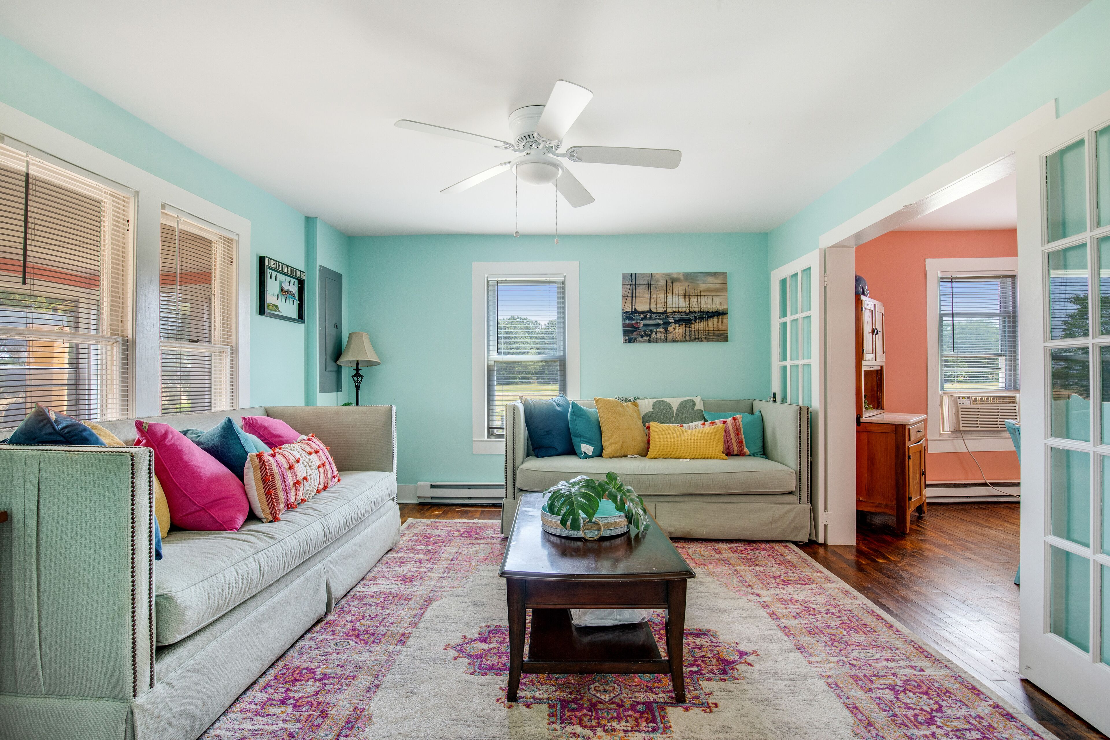 Renovated cottage with seasonal pool, firepit, & washer/dryer
