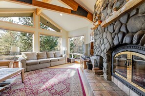 TV, fireplace, DVD player, ping pong