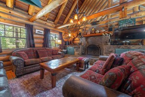 Flat-screen TV, fireplace, Netflix, DVD player