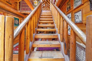 Interior - One of a kind LOG Lodge on 2.5 acres, walk to beach, dog OK w/ fenced dog run (Tahoma)
