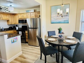 Dining - Eagle's Nest by Mesquite Vacation Rentals with Private Balcony and $510 in free daily activities (Mesquite)
