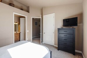 3 chambres, accès au Wi-Fi (inclus), literie fournie