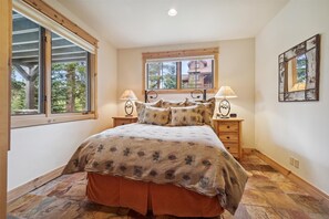 4 Schlafzimmer, Bügeleisen/Bügelbrett, kostenloses WLAN, Bettwäsche