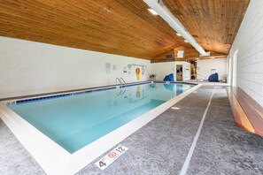 Innenpool, beheizter Pool
