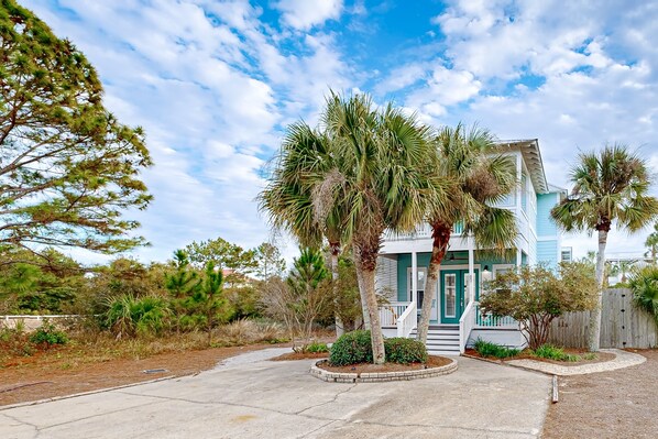 Exterior - Spacious Home w/ Private Pool, dog-friendly, 2 Blocks to Beach (Santa Rosa Beach)