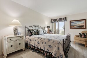 3 slaapkamers, een strijkplank/strijkijzer, gratis wifi, beddengoed