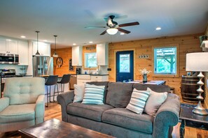 Smart TV, fireplace, DVD player, books