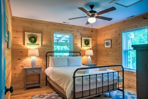2 bedrooms, iron/ironing board, free WiFi, bed sheets - Dillingham Dacha | Country Charm, Patio & Deck + Biltmore Pass (Weaverville)