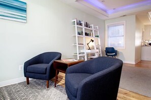 Interior - MODERN HOME NEAR CAPITOL HILL - Walk to METRO subway (Washington)