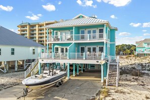 Unclassified image, 3 of 54, button