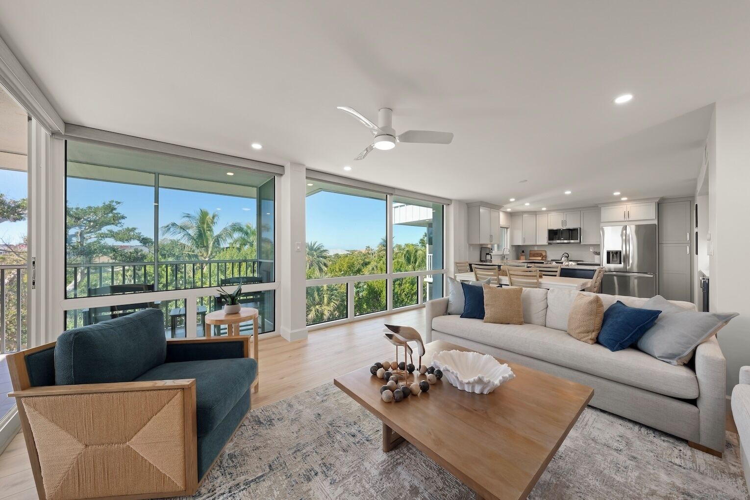 Smart-TV og stereoanlegg