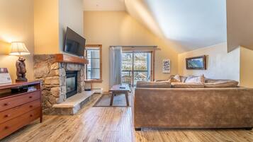 TV, fireplace, DVD player