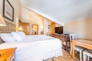 1 bedroom, iron/ironing board, internet, bed sheets